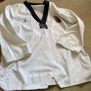 Authentic Tae Kwon Do Uniform (Black Belt Detailing)